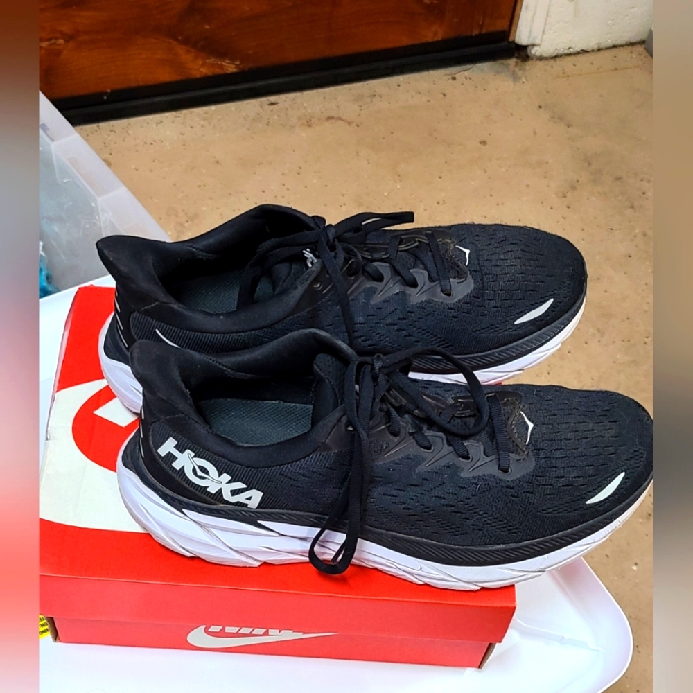 Hoka One Clifton Black White Running Sneakers Women 10.5B Or Men 9